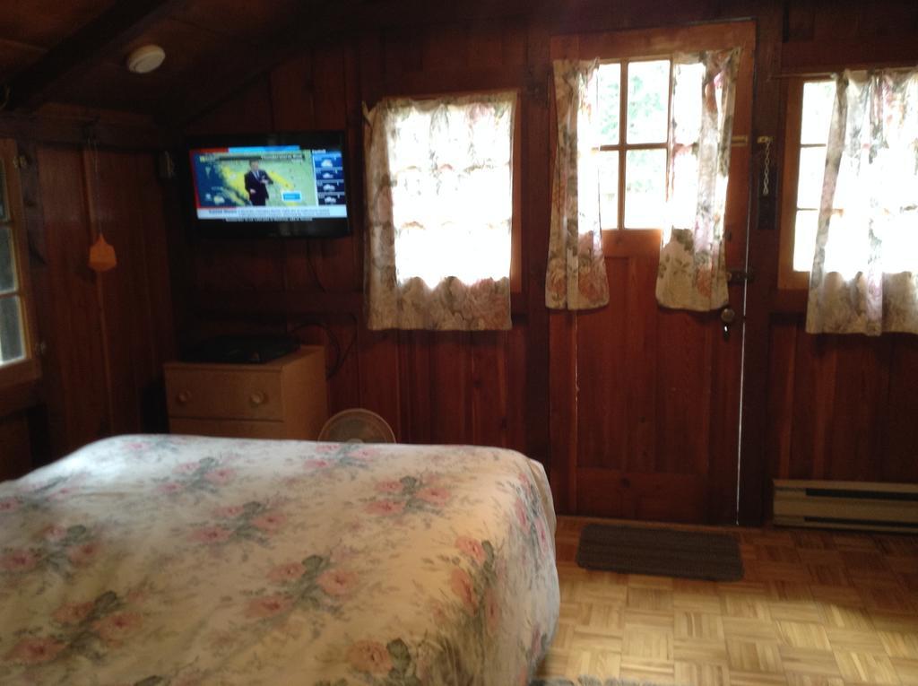 Addison'S Bungalows Brisco Room photo