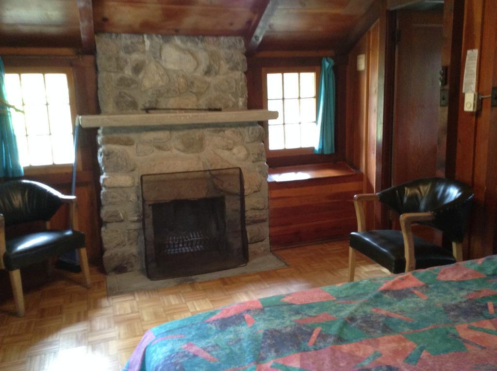 Addison'S Bungalows Brisco Room photo
