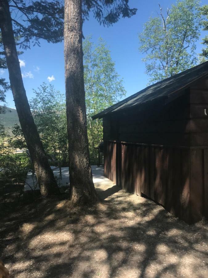 Addison'S Bungalows Brisco Exterior photo